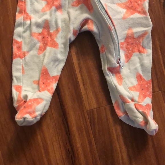 Adorable baby girl onesie - Picture 4 of 4